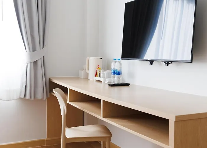 Takka - Bearing Hotel