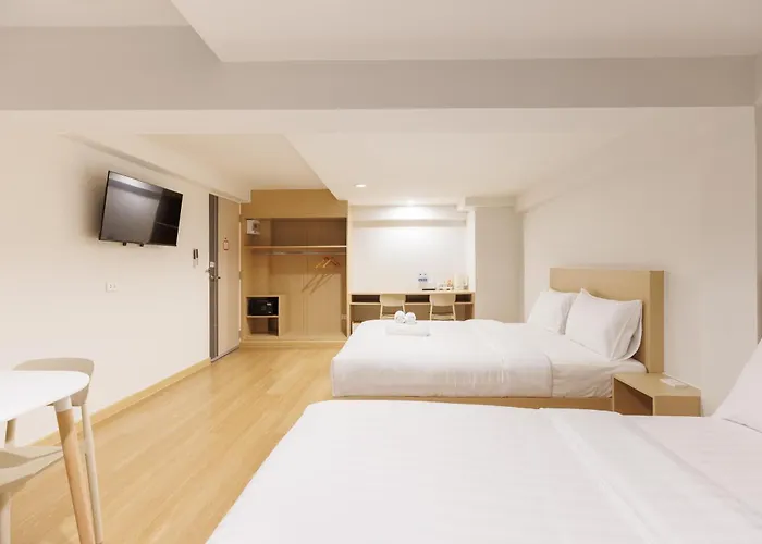 Hotel Takka - Bearing Bangkok