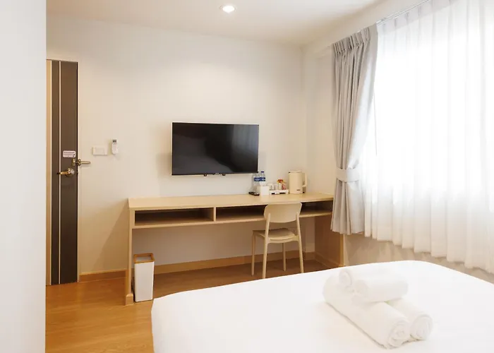 Takka - Bearing Hotel Bangkok
